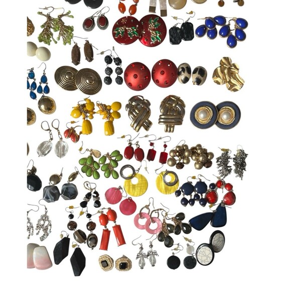 Vintage Lot 125+ Pair Pierced Earrings Clip Hoop Dangle Stud Statement Retro - Picture 5 of 5